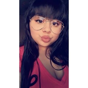 Meet your Posher, Yuliana